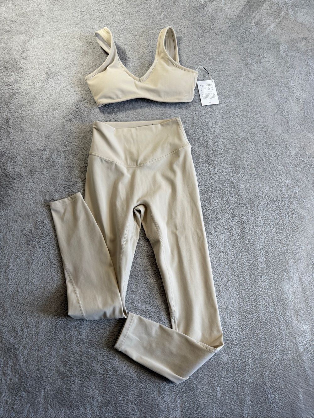 ACTA Beige Two-Piece Active Set – High-Waist Leggings & V-Neck Sports Bra S